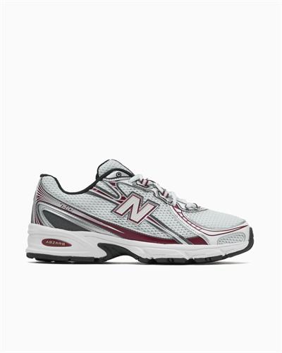 NEW BALANCE U740RD2