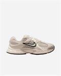 NIKE V5 RNR II6294-100